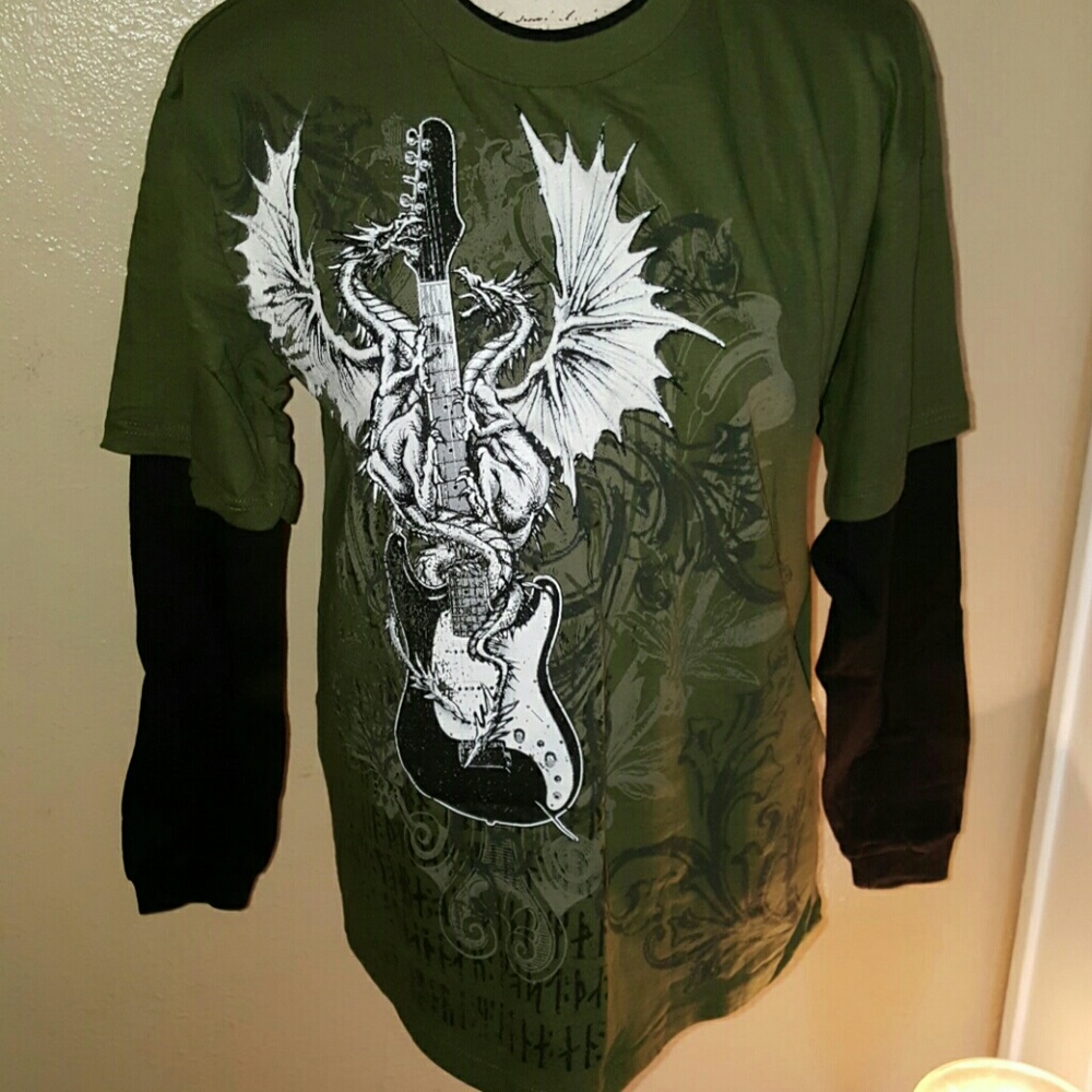 Size Large. Dragons! Boys long sleeve tee shirt
